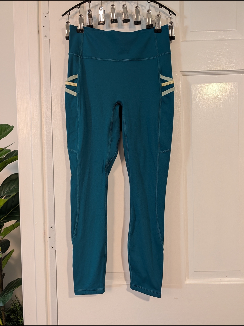 Fabletics Trinity High-Waisted Pocket Motion365 Leggings Teal Blue Size Small